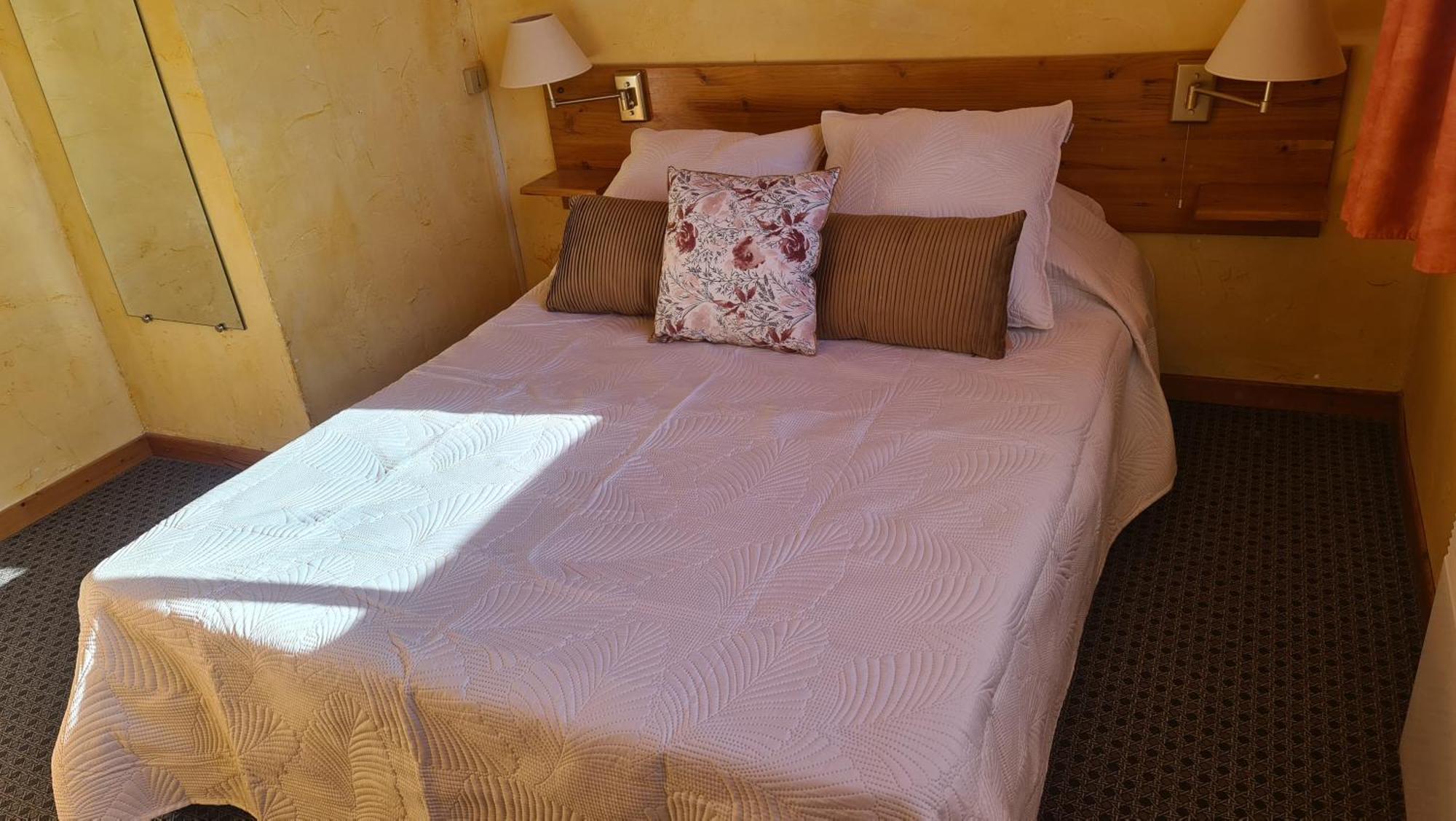 Angeprovence Hotell Saint-Étienne-les-Orgues Exteriör bild